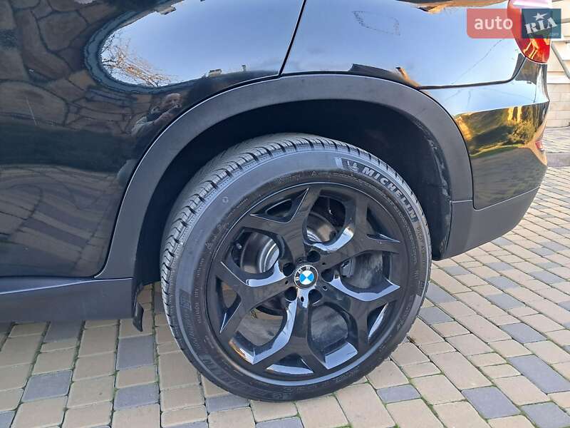 Внедорожник / Кроссовер BMW X5 2012 в Могилев-Подольске