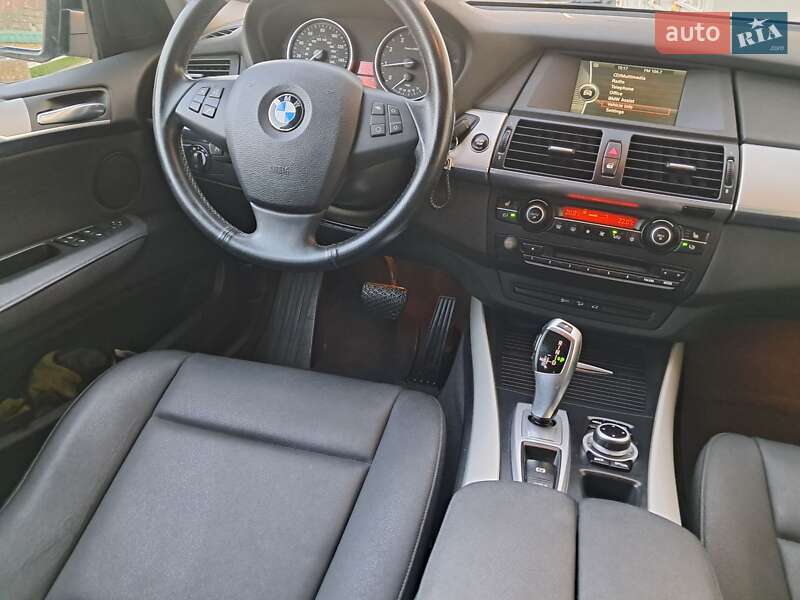 Внедорожник / Кроссовер BMW X5 2012 в Могилев-Подольске