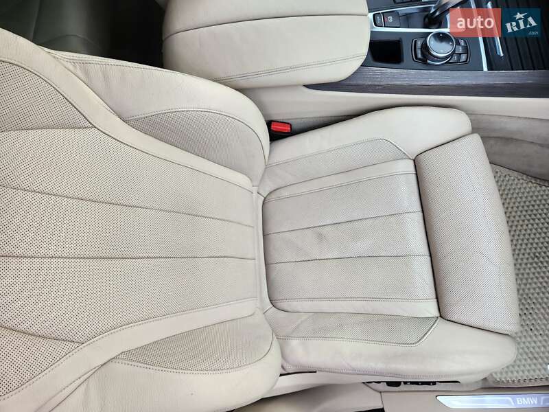 Внедорожник / Кроссовер BMW X5 2013 в Киеве