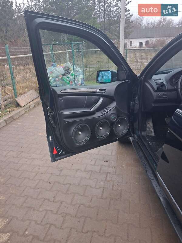 Позашляховик / Кросовер BMW X5 2004 в Сторожинці