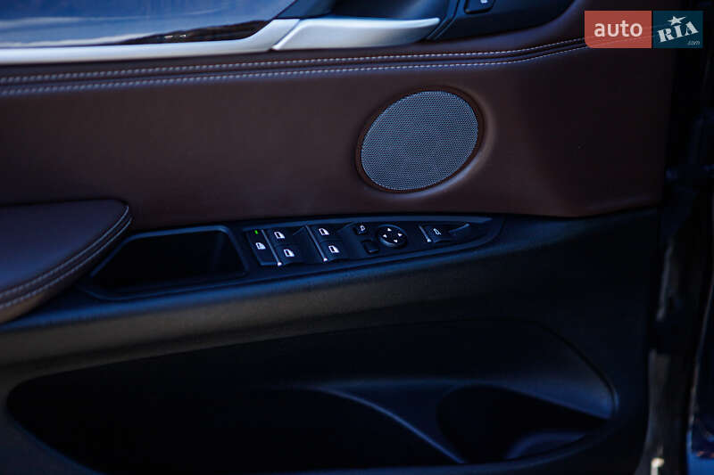 Позашляховик / Кросовер BMW X5 2016 в Вінниці