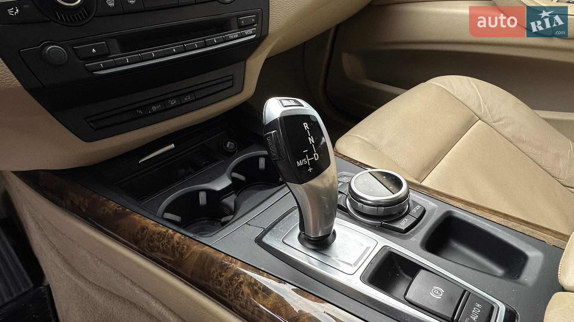 2010 BMW X5 - мініатюра 20