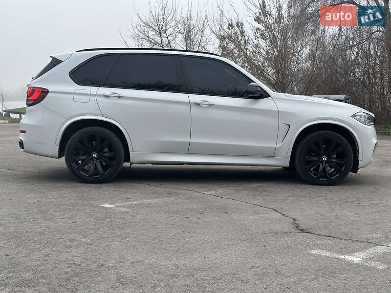 Внедорожник / Кроссовер BMW X5 2014 в Ровно