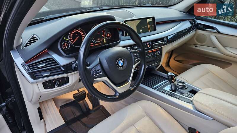 Позашляховик / Кросовер BMW X5 2014 в Сваляві