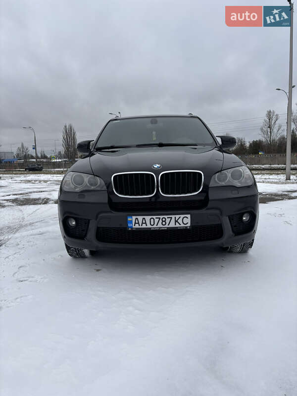 Внедорожник / Кроссовер BMW X5 2011 в Киеве