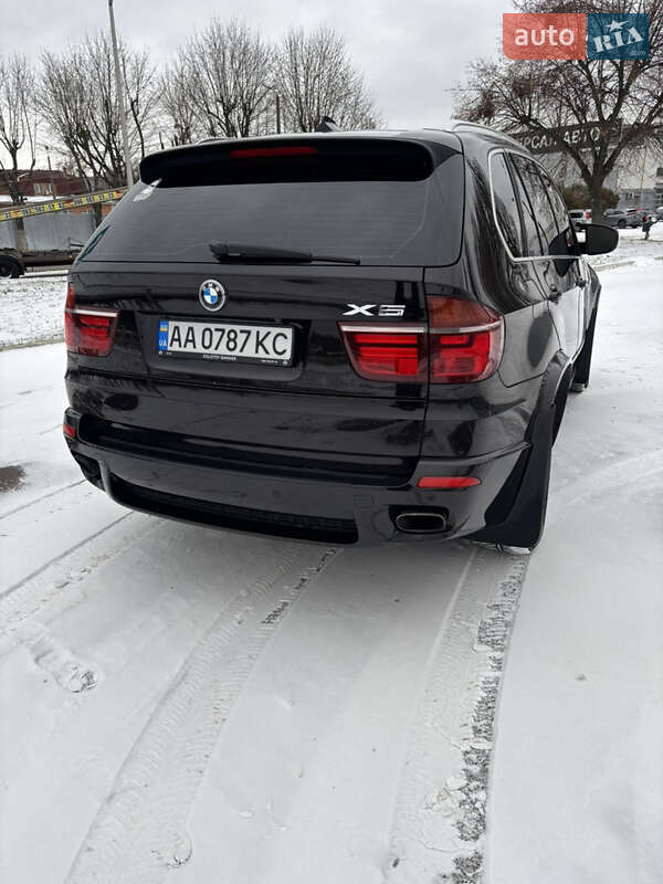 Внедорожник / Кроссовер BMW X5 2011 в Киеве