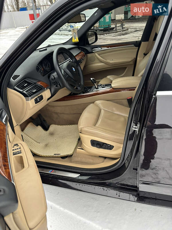 Внедорожник / Кроссовер BMW X5 2011 в Киеве
