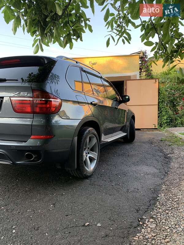 Внедорожник / Кроссовер BMW X5 2011 в Липовой Долине