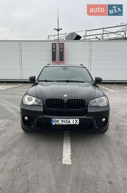 Внедорожник / Кроссовер BMW X5 2011 в Киеве