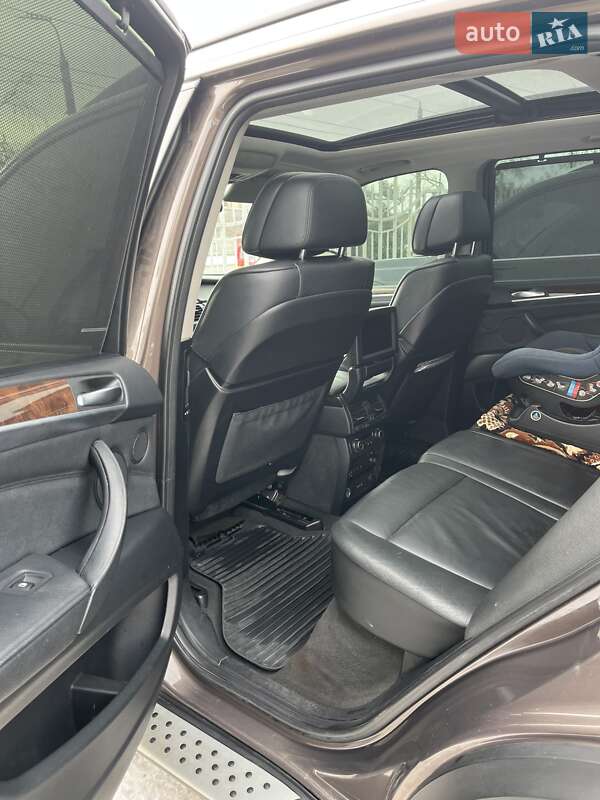 Внедорожник / Кроссовер BMW X5 2012 в Кривом Роге