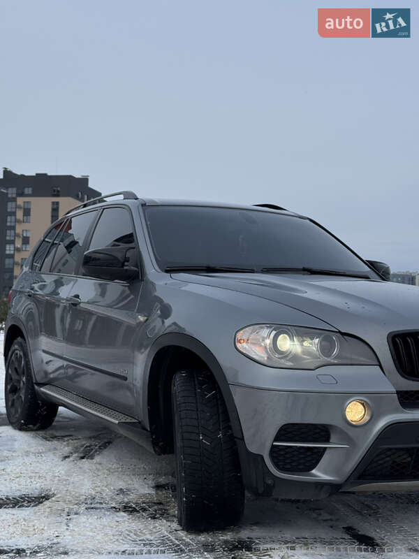 Внедорожник / Кроссовер BMW X5 2013 в Ровно