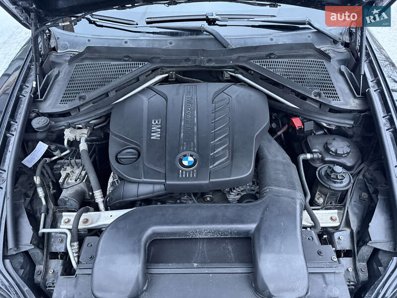 Внедорожник / Кроссовер BMW X5 2011 в Ровно