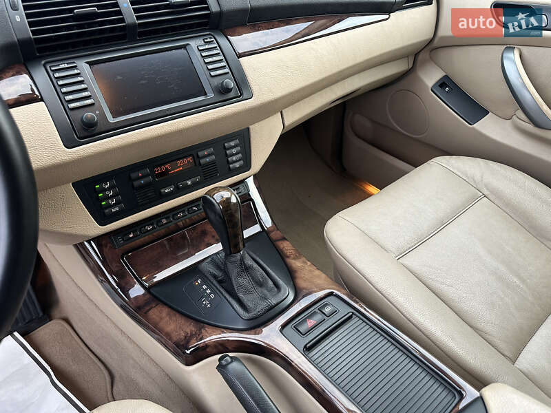 Позашляховик / Кросовер BMW X5 2006 в Луцьку