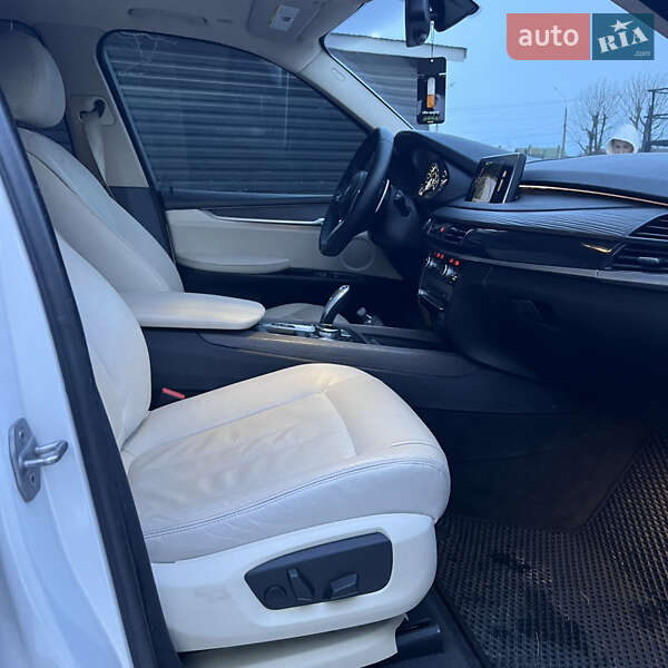 Позашляховик / Кросовер BMW X5 2014 в Івано-Франківську