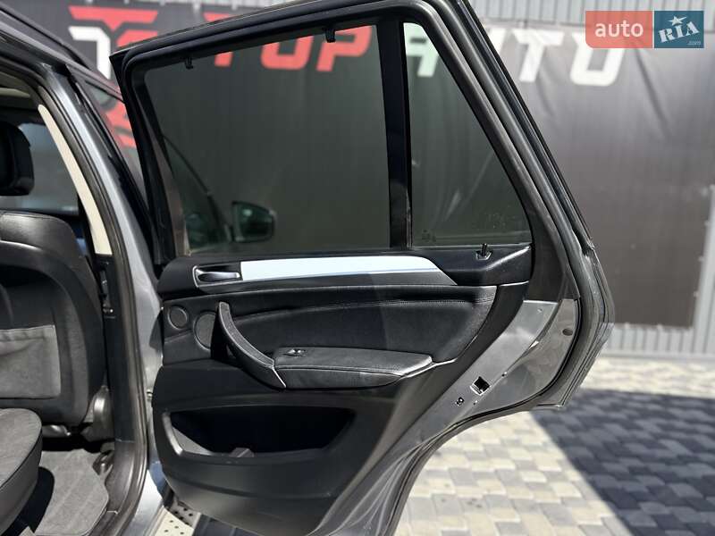 Внедорожник / Кроссовер BMW X5 2012 в Львове