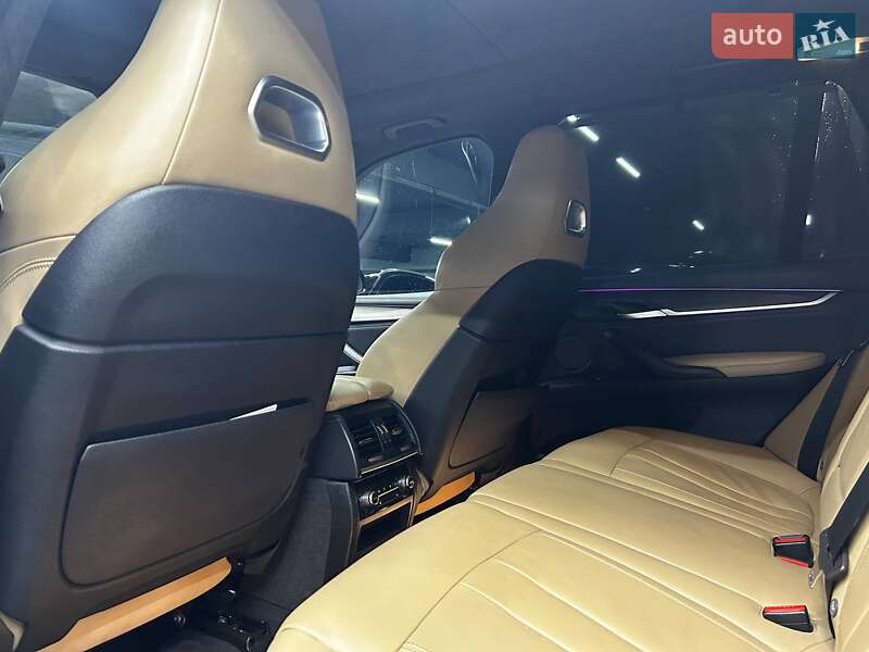 Позашляховик / Кросовер BMW X5 2016 в Чернівцях