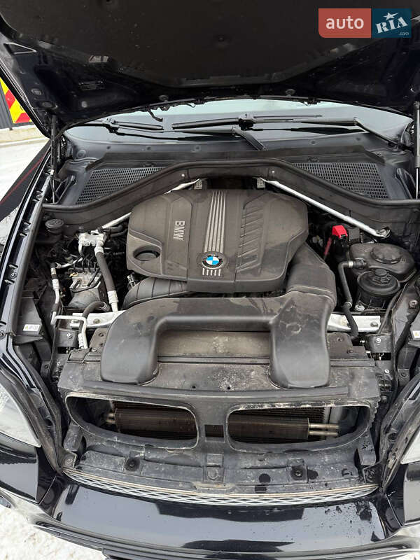 Внедорожник / Кроссовер BMW X5 2011 в Полонном