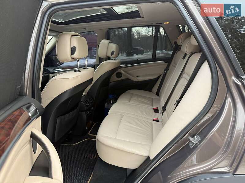 Внедорожник / Кроссовер BMW X5 2010 в Чернигове