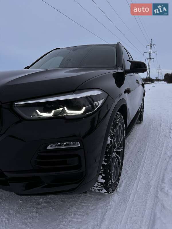 Внедорожник / Кроссовер BMW X5 2021 в Синельниково