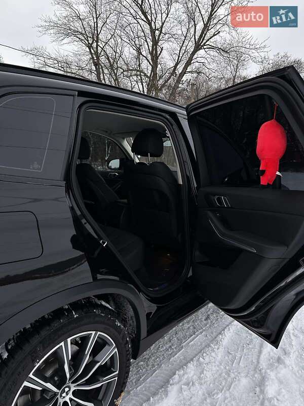 Внедорожник / Кроссовер BMW X5 2021 в Синельниково