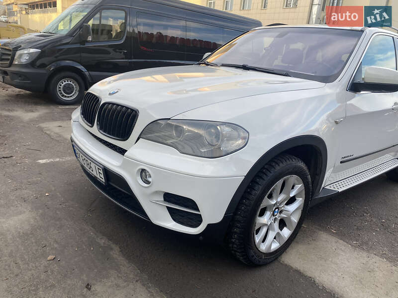 Внедорожник / Кроссовер BMW X5 2012 в Ровно