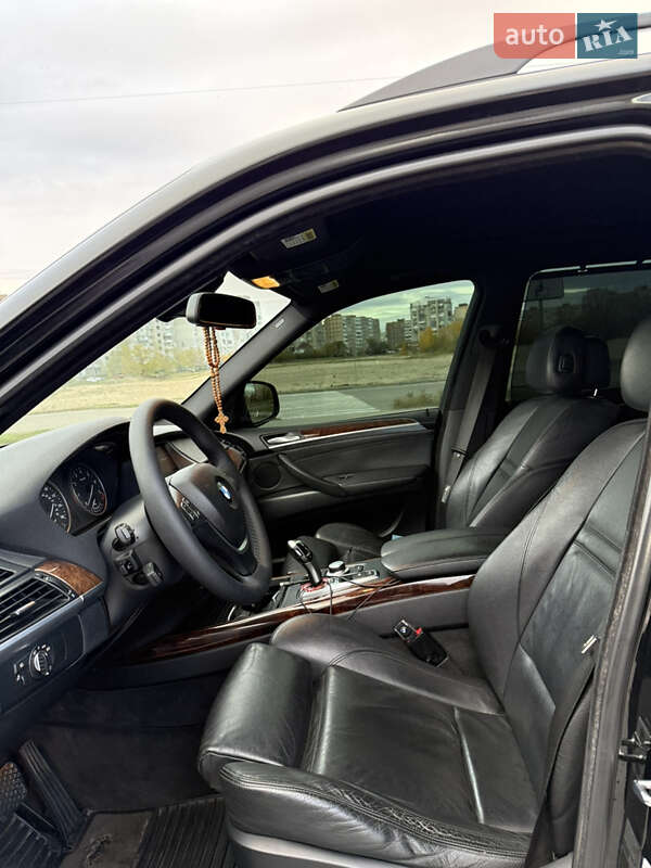 Внедорожник / Кроссовер BMW X5 2008 в Запорожье
