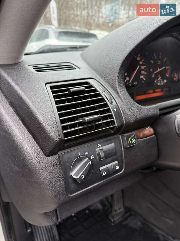 Позашляховик / Кросовер BMW X5 2004 в Чернівцях