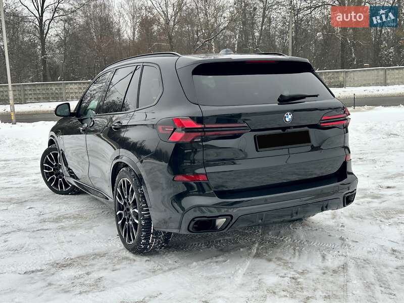 Внедорожник / Кроссовер BMW X5 2024 в Киеве