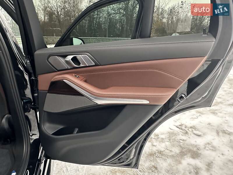 Внедорожник / Кроссовер BMW X5 2024 в Киеве