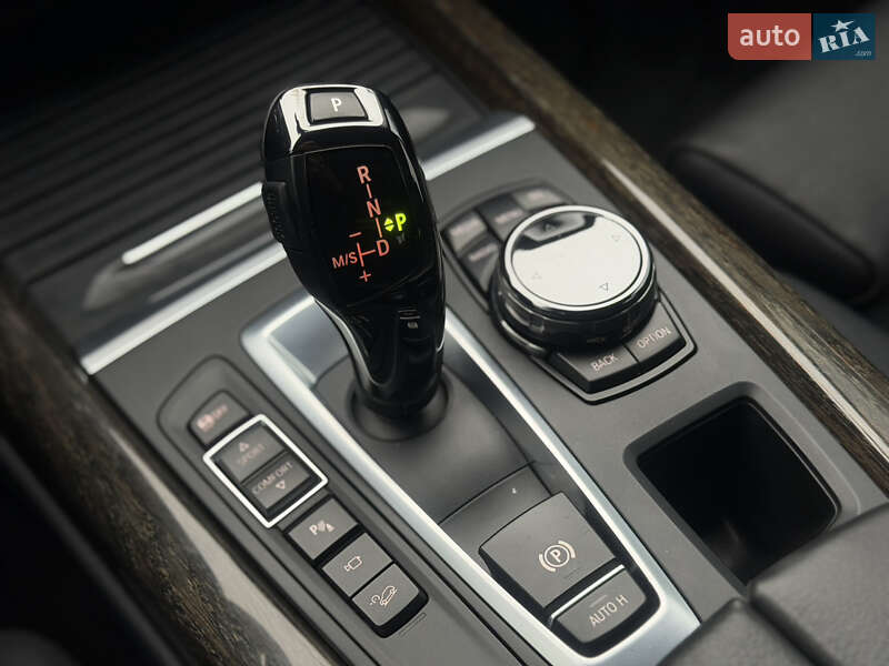 Внедорожник / Кроссовер BMW X5 2014 в Киеве