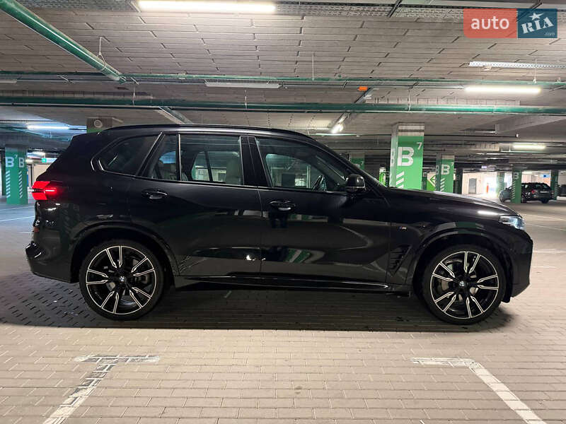 Позашляховик / Кросовер BMW X5 2023 в Києві