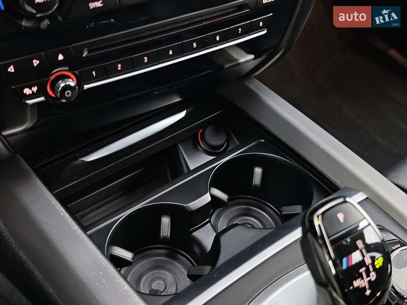 Внедорожник / Кроссовер BMW X5 2016 в Луцке