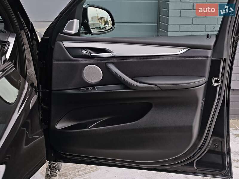 Внедорожник / Кроссовер BMW X5 2016 в Луцке