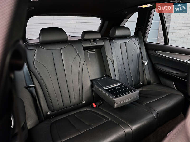 Внедорожник / Кроссовер BMW X5 2016 в Луцке