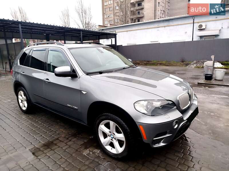 Внедорожник / Кроссовер BMW X5 2010 в Запорожье