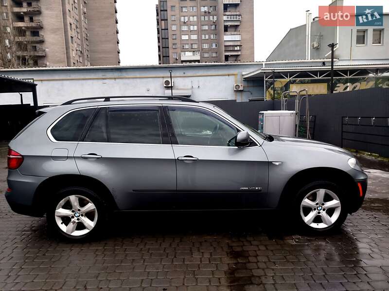 Внедорожник / Кроссовер BMW X5 2010 в Запорожье