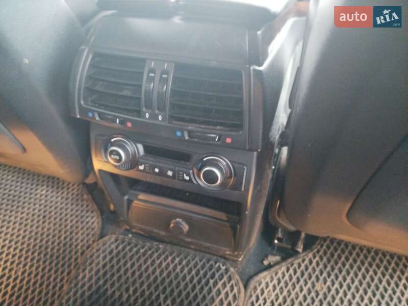 Внедорожник / Кроссовер BMW X5 2010 в Запорожье