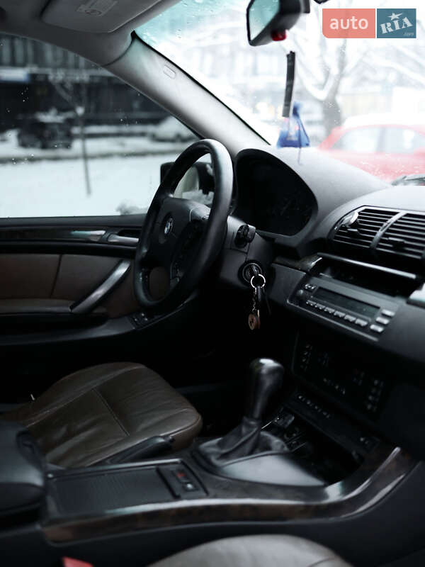 Внедорожник / Кроссовер BMW X5 2004 в Ужгороде