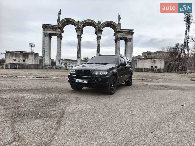 Внедорожник / Кроссовер BMW X5 2000 в Днепре