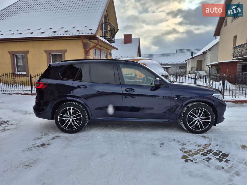 Внедорожник / Кроссовер BMW X5 2020 в Ковеле