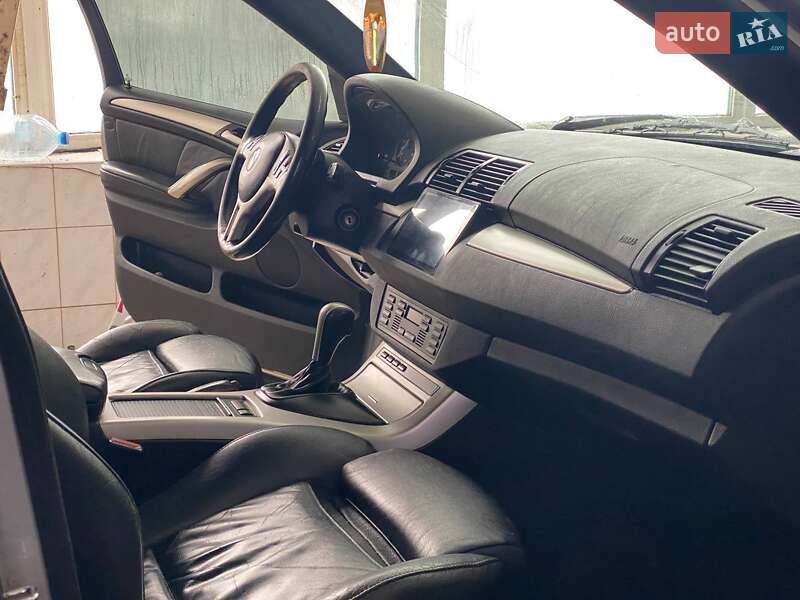 Внедорожник / Кроссовер BMW X5 2001 в Запорожье