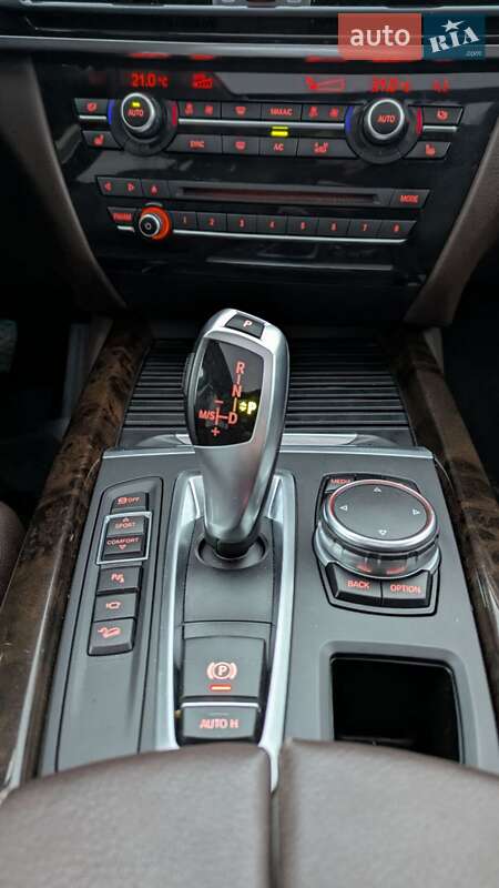 Внедорожник / Кроссовер BMW X5 2015 в Коростене