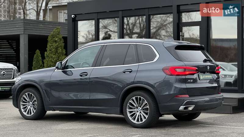 Внедорожник / Кроссовер BMW X5 2022 в Киеве