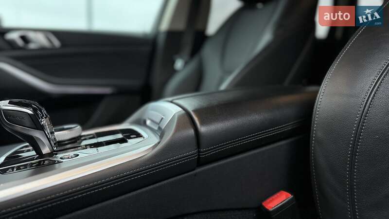 Внедорожник / Кроссовер BMW X5 2022 в Киеве