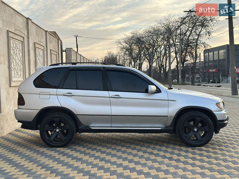 Внедорожник / Кроссовер BMW X5 2003 в Одессе