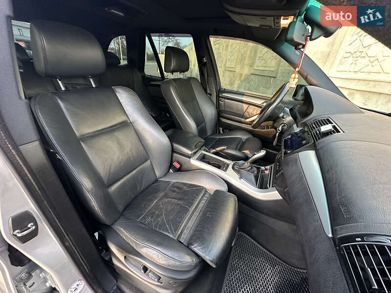 Внедорожник / Кроссовер BMW X5 2003 в Одессе