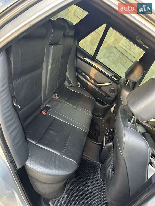 Внедорожник / Кроссовер BMW X5 2003 в Одессе