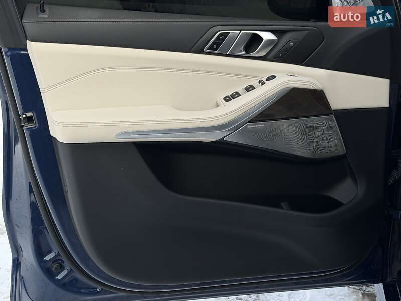 Внедорожник / Кроссовер BMW X5 2022 в Харькове