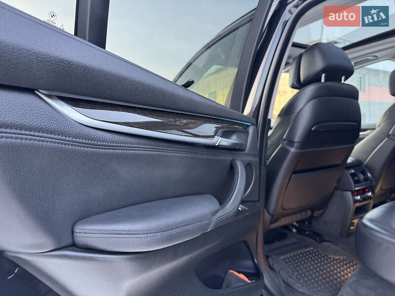 Внедорожник / Кроссовер BMW X5 2014 в Ровно