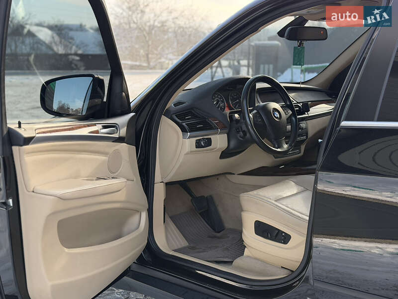 Внедорожник / Кроссовер BMW X5 2012 в Коломые